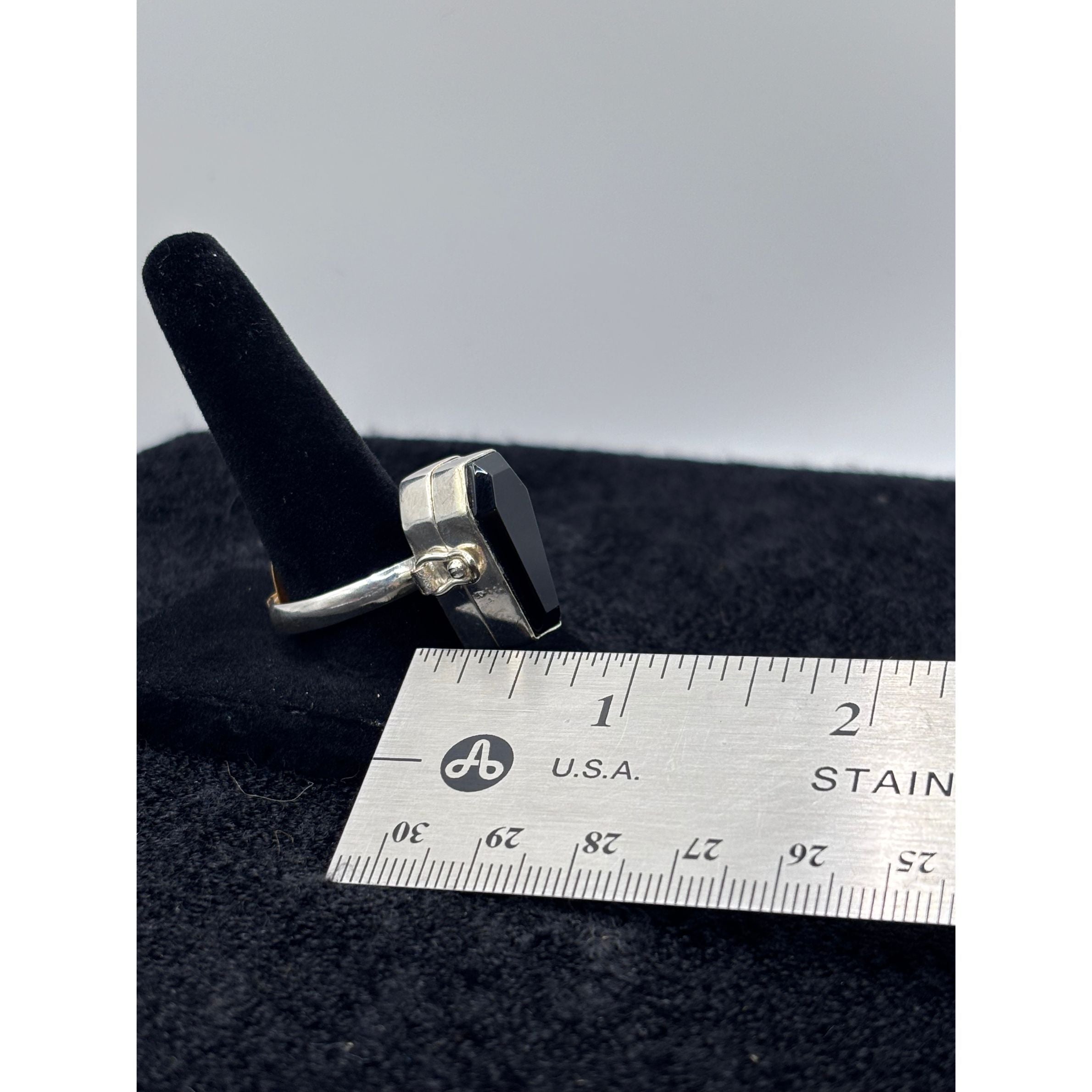 Obsidian Coffin Box Ring Size 12 - Alloy - LR57