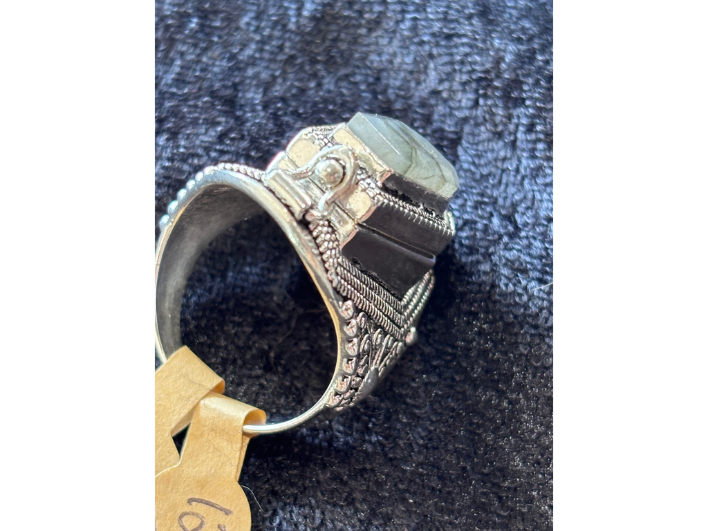 Labradorite Coffin Box Extra Large Ring Size 12 - Alloy - LR78